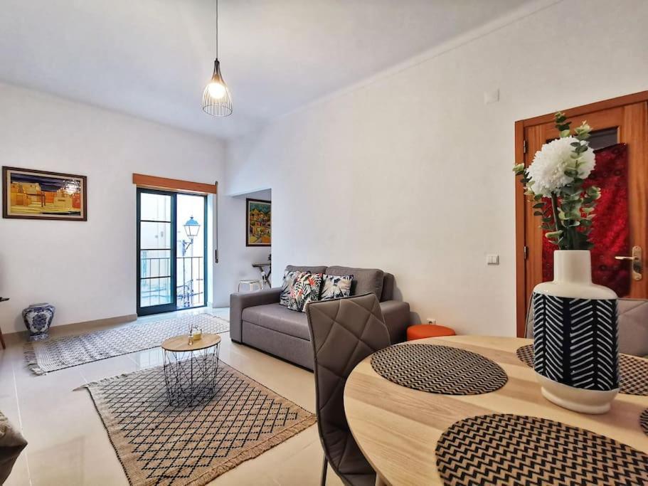שטובל Downtown Apartment מראה חיצוני תמונה